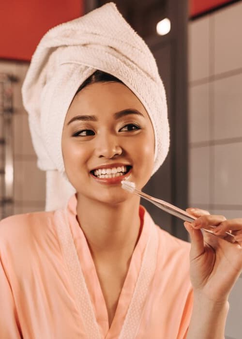 How To Keep Your Teeth Sparkling Between Cleanings